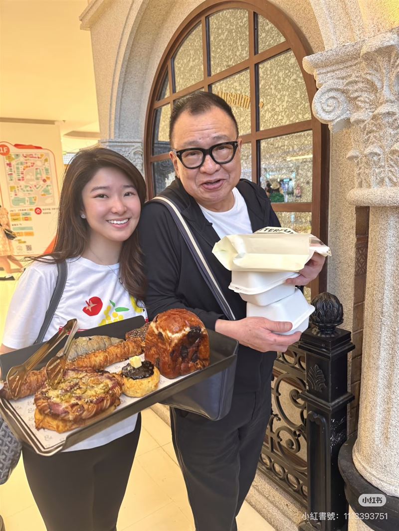 許紹雄要大家不要擔心他,他在天上過得很好。(圖/翻攝自許紹雄小紅書)