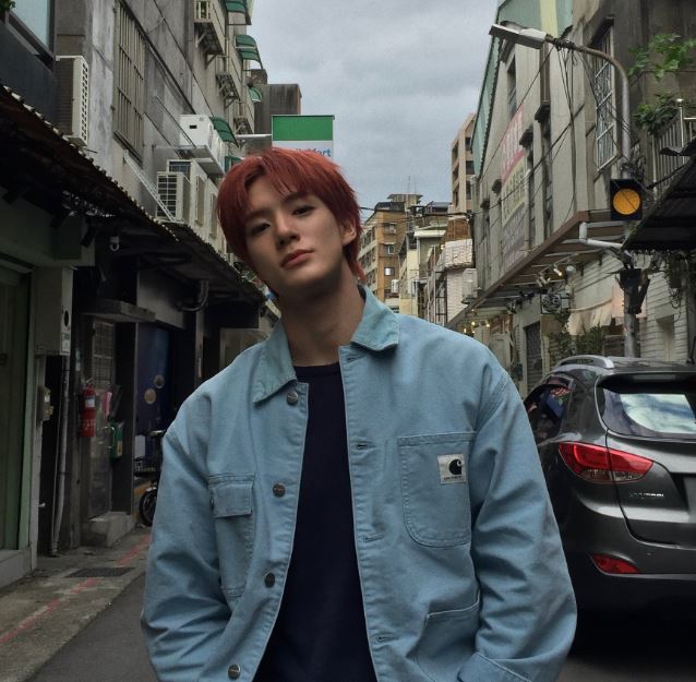 NCT DREAM成員Jeno突襲現身台北打卡，帥氣的身影引發粉絲暴動。（圖／翻攝自IG @nct_dream）