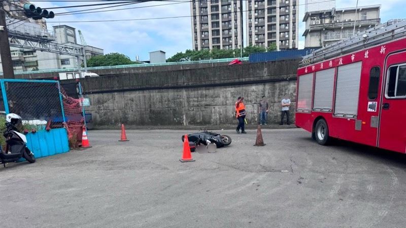 汐止死亡車禍！小貨車碰撞雙載機車1死1傷
