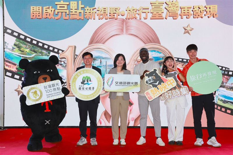 KOL肉比頭及黑龍分享電子集章與短影音徵件活動，邀請全民用不同視角開啟「旅行再發現」全新旅程。（圖／觀光署提供）