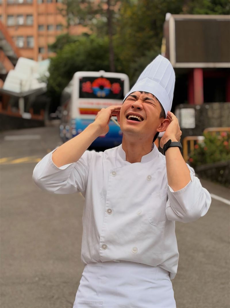 曾子益在《豆腐媽媽》中飾演萬仁傑。（圖／翻攝自曾子益臉書）