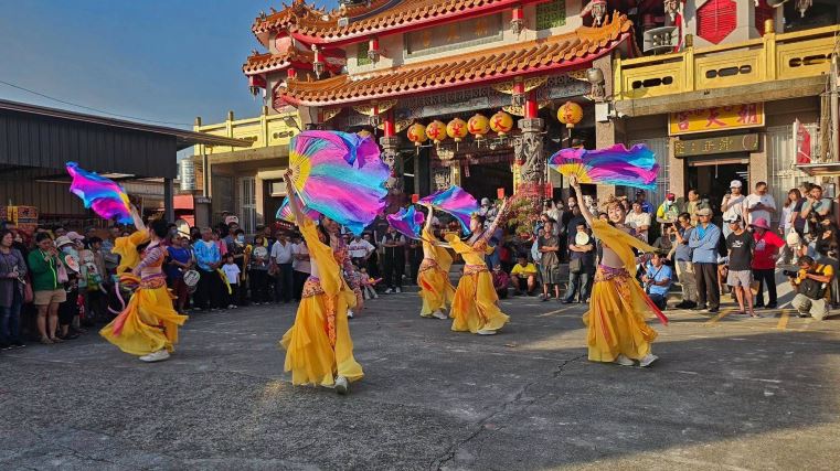 「最美陣頭」爆剝削舞者！三度燙傷逼上台