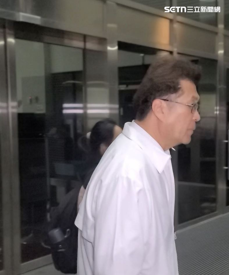 林世宗於30日清晨被依違反選罷法200萬元交保。（圖／翻攝畫面）