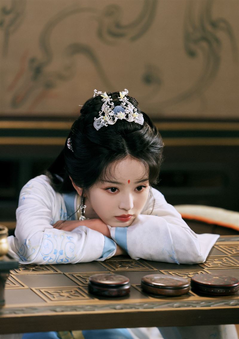 田曦薇憑藉《嫁金釵》人氣飆漲。(圖/翻攝自微博)