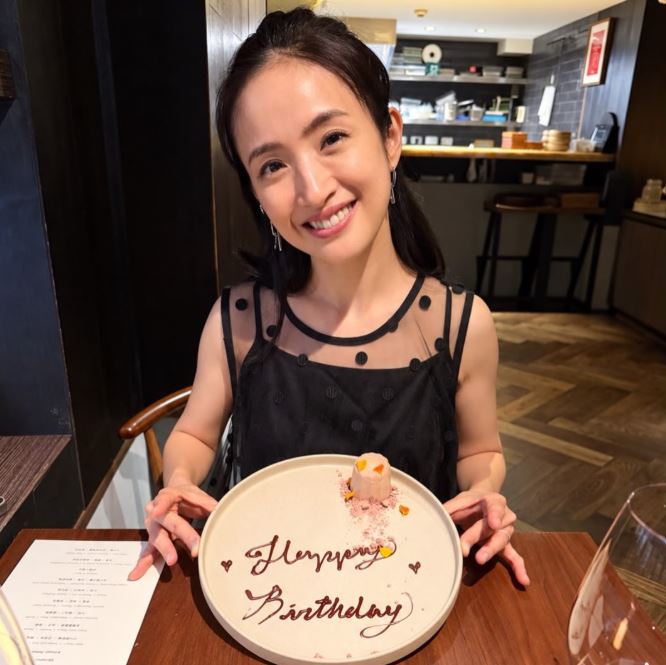 林依晨迎44歲生日感性發文感謝祝福，王陽明、隋棠等大咖星友齊聚留言區祝賀。（圖／翻攝自IG @linyichen.ariellin）