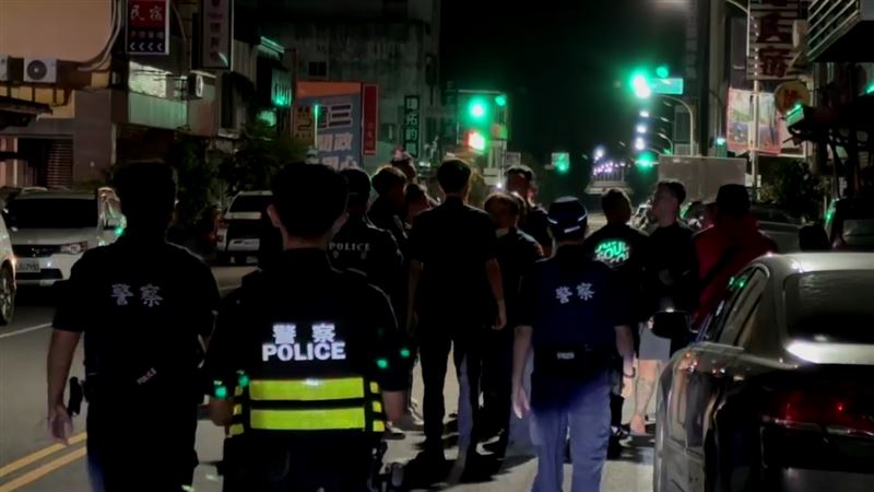 酒吧衝突爆街頭大亂鬥　1人重傷肚破腸流