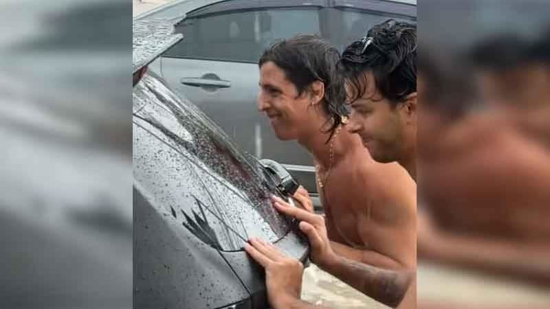 普吉島洪災半裸幫推車　竟是大咖成人網紅