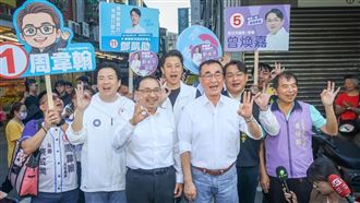 侯友宜陪李四川掃街：我們都從基層拚上來