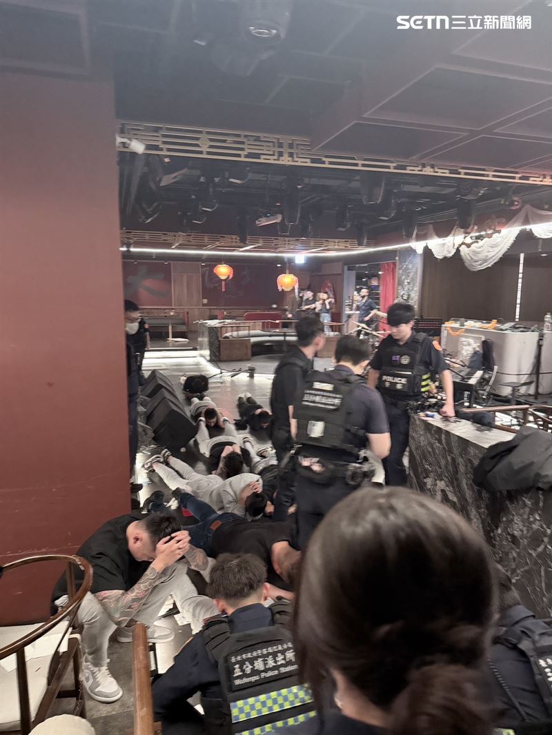 台北市知名餐酒館發生砸店事件。（圖／翻攝畫面）