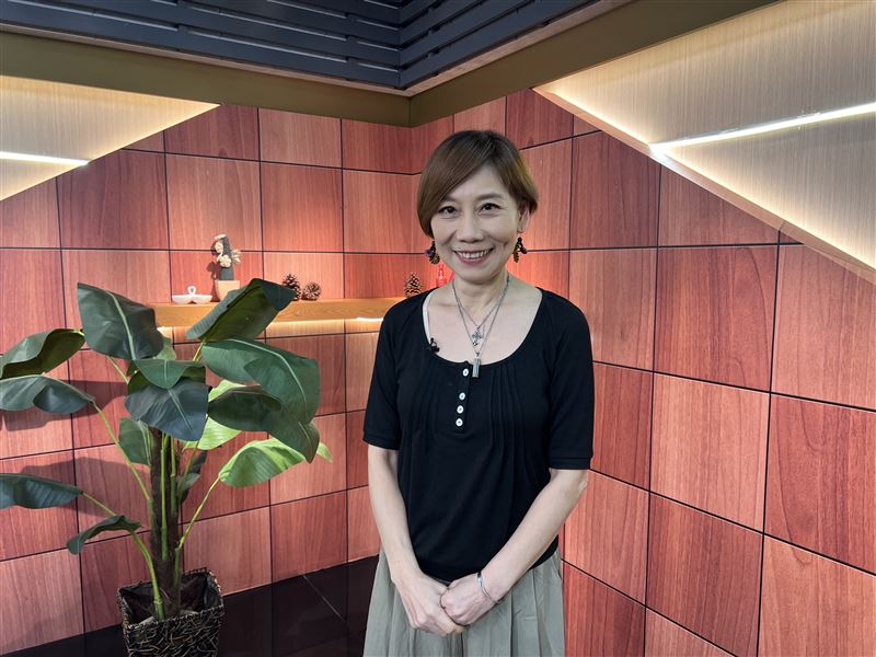 藝人郎祖筠分享曾因拔智齒後傷口發炎，導致臉頰短短一天就腫成「鴨蛋」，沒想到竟嚴重到需要住院！(圖／年代提供）