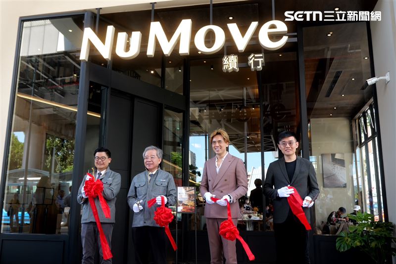 今（30）日攜手新北捷運公司推出全新餐飲品牌「NuMove續行」，首店進駐三鶯線台北大學站，以近百坪空間打造結合咖啡、早午餐及晚間餐飲的複合式餐廳，餐點118元起。（圖／記者張宣恩攝影）