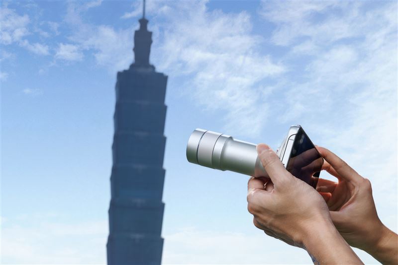 vivo X500 Pro Max 搭配蔡司 G2 Ultra 外掛增距鏡,等效焦段可延伸至 400mm,為演唱會、運動賽事等遠距拍攝場景提供更靈活的取景選擇