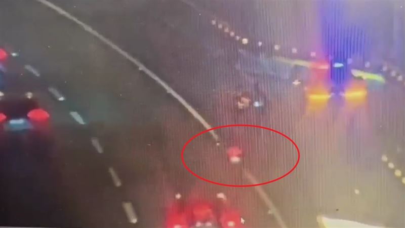 24歲男騎機車闖國道　棄車跳下五楊高架亡