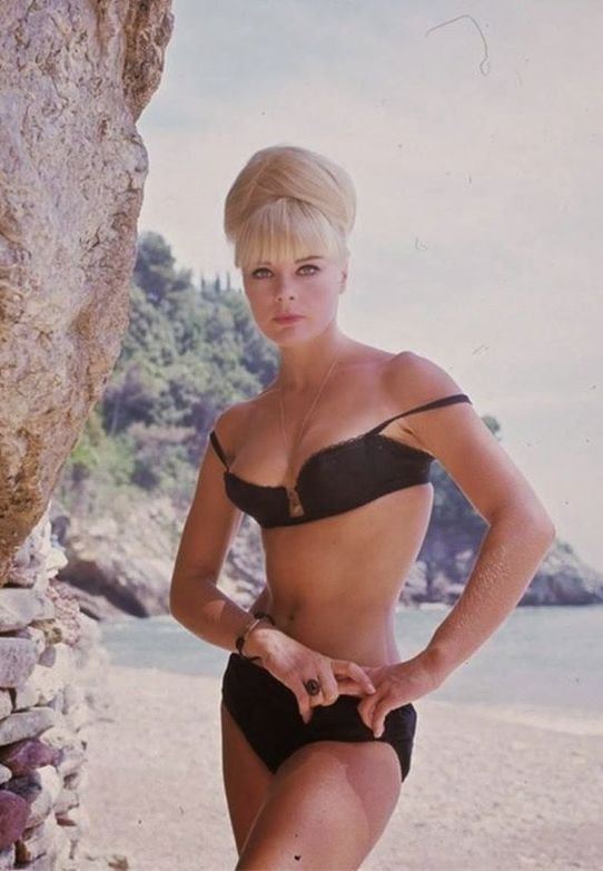 德國女星艾爾克·薩默(Elke Sommer)離世。(圖/翻攝自X平台)