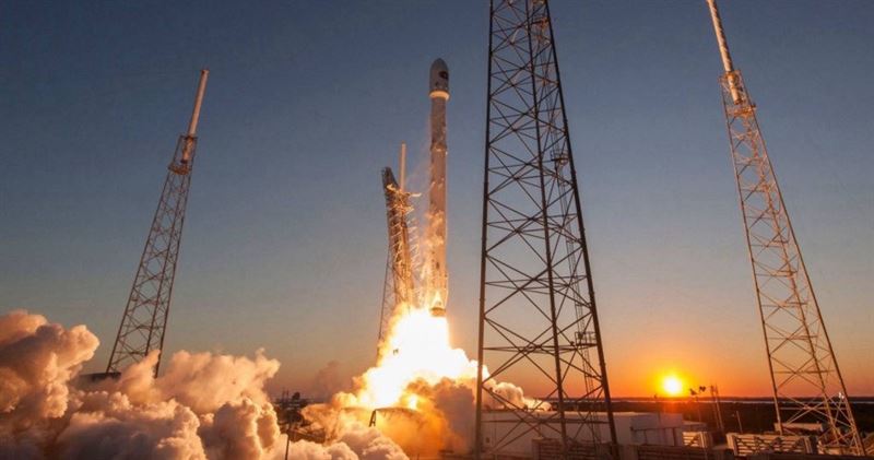 SpaceX股價再度跌破IPO發行價。(圖/PEXELS)